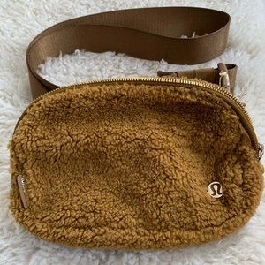 Lululemon Everywhere Belt Bag 1L Fleece Burnt Caramel Brown